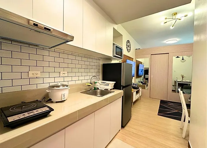 Apartahotel Shia Staycation Trees Residences Manila